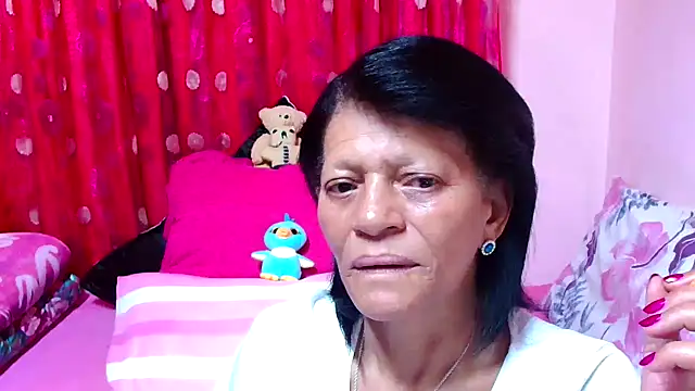 Snapshot of SLUTTYROXY chatting on November 10, 4:11 am SLUTTYROXY online show from November 10, 4:11 am