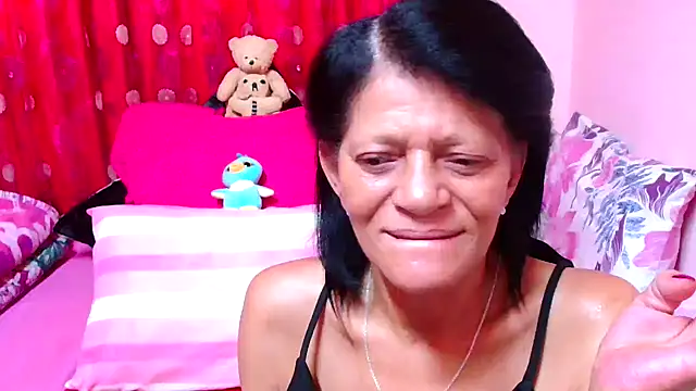 Snapshot of SLUTTYROXY chatting on November 11, 5:40 am SLUTTYROXY online show from November 11, 5:40 am