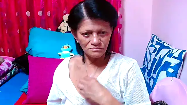 Snapshot of SLUTTYROXY chatting on November 12, 5:35 pm SLUTTYROXY online show from November 12, 5:35 pm