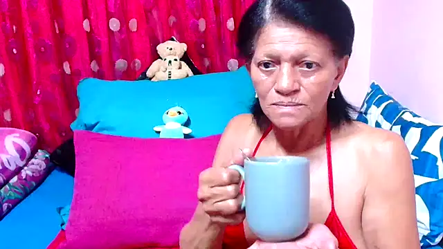 Snapshot of SLUTTYROXY chatting on November 23, 8:14 am SLUTTYROXY online show from November 23, 8:14 am