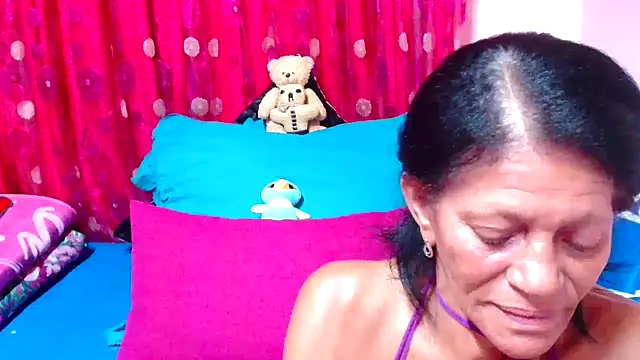 Snapshot of SLUTTYROXY chatting on November 24, 8:41 pm SLUTTYROXY online show from November 24, 8:41 pm