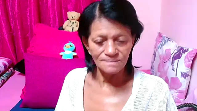 Snapshot of SLUTTYROXY chatting on December 2, 5:52 pm SLUTTYROXY online show from December 2, 5:52 pm