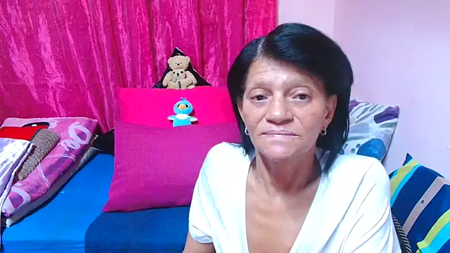 Snapshot of SLUTTYROXY chatting on December 14, 9:19 pm SLUTTYROXY online show from December 14, 9:19 pm