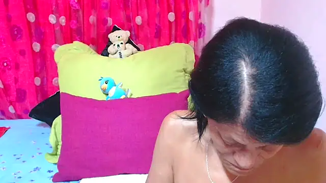 SLUTTYROXY online show from February 24, 6:28 pm