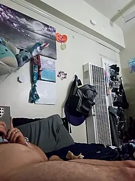 Snapshot of UncutHammer69 chatting on December 1, 9:59 pm UncutHammer69 online show from December 1, 9:59 pm