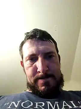 Snapshot of UncutHammer69 chatting on December 4, 9:02 pm UncutHammer69 online show from December 4, 9:02 pm