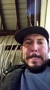 Snapshot of UncutHammer69 chatting on December 13, 12:53 am UncutHammer69 online show from December 13, 12:53 am