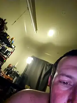 Snapshot of UncutHammer69 chatting on January 19, 9:11 am UncutHammer69 online show from January 19, 9:11 am