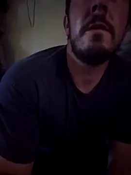 Snapshot of UncutHammer69 chatting on February 13, 5:33 pm UncutHammer69 online show from February 13, 5:33 pm