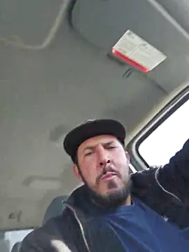 Snapshot of UncutHammer69 chatting on March 10, 5:07 pm UncutHammer69 online show from March 10, 5:07 pm