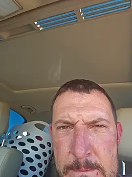 Snapshot of UncutHammer69 chatting on October 13, 7:14 pm UncutHammer69 online show from October 13, 7:14 pm