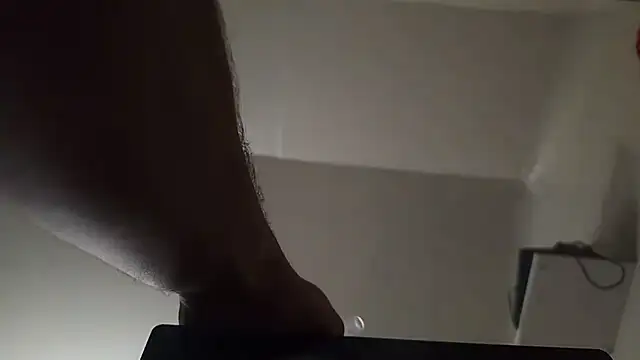 Snapshot of UncutHammer69 chatting on October 17, 10:29 am UncutHammer69 online show from October 17, 10:29 am