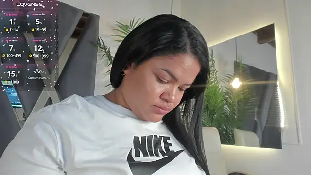 Snapshot of moonsweet1 chatting on January 23, 6:45 pm moonsweet1 online show from January 23, 6:45 pm