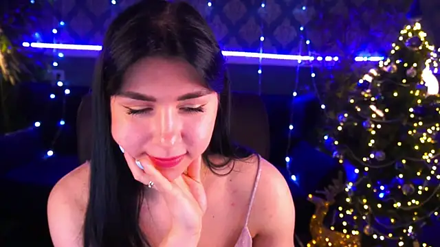 Snapshot of EmilyCandyy chatting on December 7, 10:12 am EmilyCandyy online show from December 7, 10:12 am