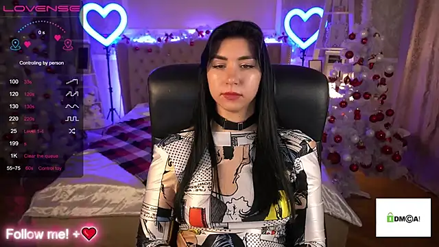 Snapshot of EmilyCandyy chatting on December 9, 10:11 am EmilyCandyy online show from December 9, 10:11 am