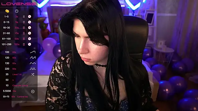 Snapshot of EmilyCandyy chatting on January 13, 10:03 am EmilyCandyy online show from January 13, 10:03 am