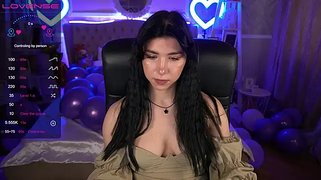 Snapshot of EmilyCandyy chatting on January 14, 7:38 am EmilyCandyy online show from January 14, 7:38 am