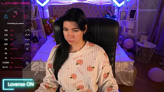 Snapshot of EmilyCandyy chatting on January 20, 7:04 am EmilyCandyy online show from January 20, 7:04 am