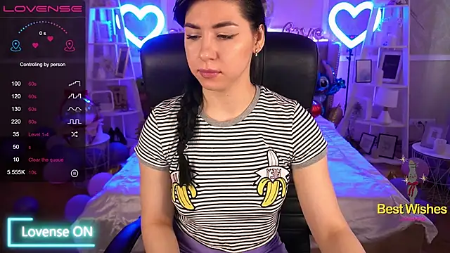 Snapshot of EmilyCandyy chatting on February 11, 6:51 am EmilyCandyy online show from February 11, 6:51 am