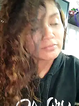 Snapshot of kinky_mila@xh chatting on March 17, 3:25 am kinky milaxh online show from March 17, 3:25 am