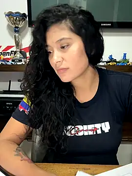 Snapshot of kinky_mila@xh chatting on December 14, 11:09 pm kinky milaxh online show from December 14, 11:09 pm