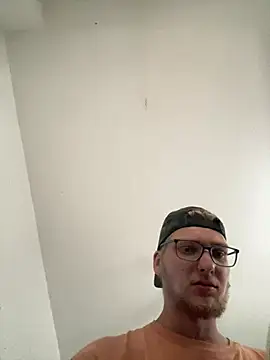 Sven132 online show from June 8, 3:56 pm