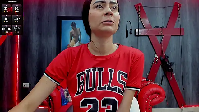 Liittledolly online show from November 18, 1:15 pm