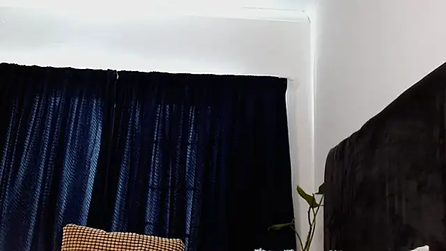 Snapshot of SoftRosee chatting on April 29, 5:55 am SoftRosee online show from April 29, 5:55 am