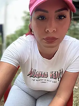 LINDA PATTY94 online show from March 8, 2:51 pm