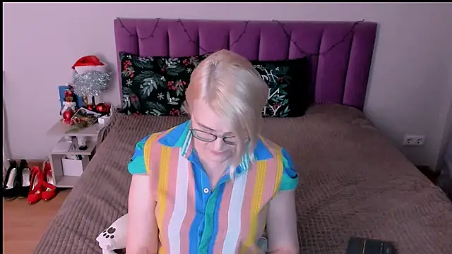 sabrinamacmarren online show from January 9, 3:15 pm