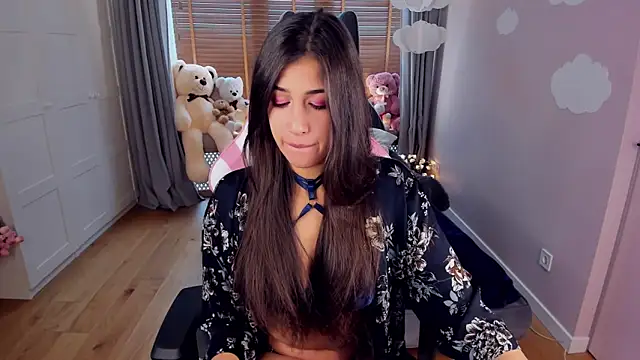 MiaSilkX online show from October 28, 12:19 pm