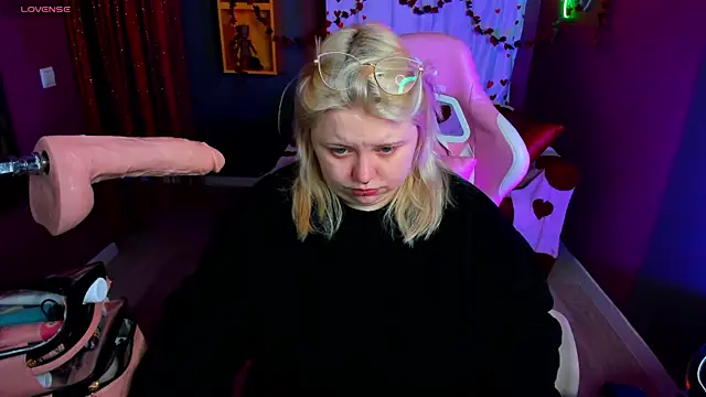 Snapshot of Yoki_Shizuko chatting on February 7, 6:39 am Yoki Shizuko online show from February 7, 6:39 am