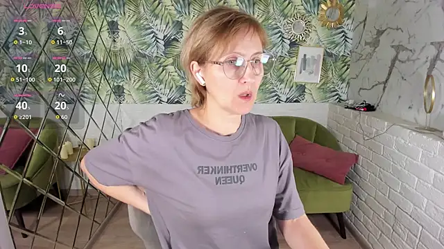 Paris Cherry online show from December 21, 6:04 pm