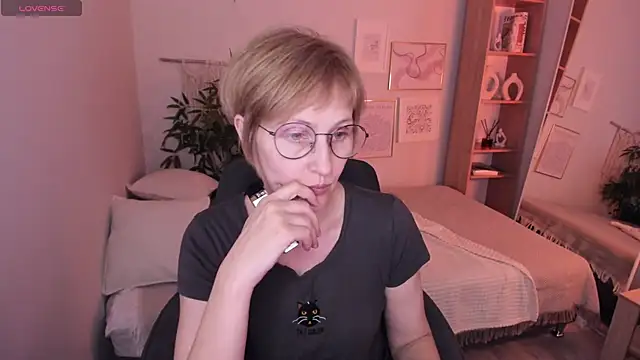 Paris Cherry online show from April 19, 12:48 pm