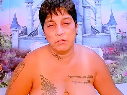 Snapshot of indianroxy chatting on February 18, 10:38 am indianroxy online show from February 18, 10:38 am