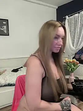 Snapshot of missjenn_x chatting on March 14, 4:51 am missjenn x online show from March 14, 4:51 am