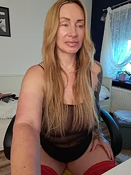 missjenn x online show from May 20, 4:18 am