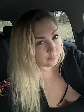 Snapshot of Anna_Alexa chatting on March 5, 4:13 pm Anna Alexa online show from March 5, 4:13 pm