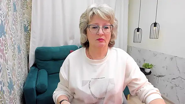 EvelynJoyful online show from March 19, 5:11 am