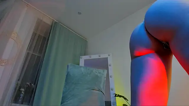 LilianKroft online show from December 13, 11:45 am