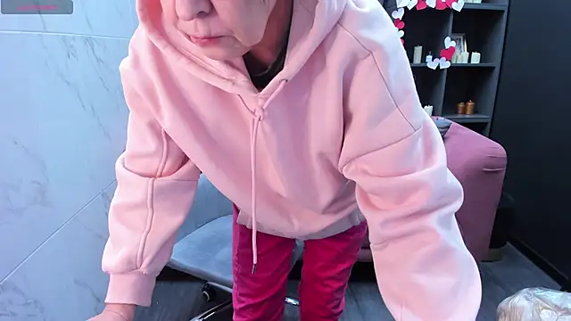 LindaPassionate online show from February 16, 5:37 am