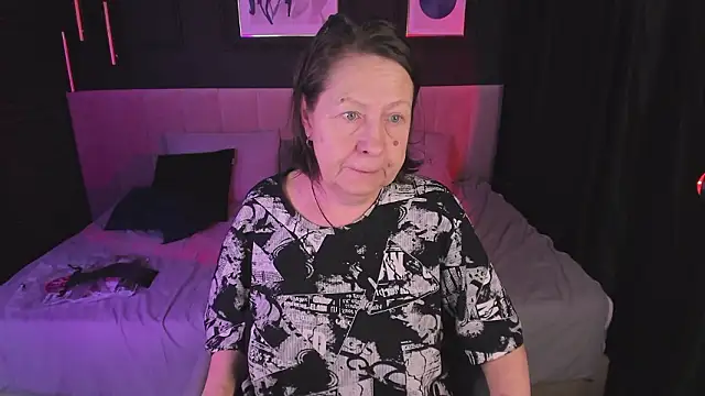 Snapshot of LindaPassionate chatting on March 3, 5:13 am LindaPassionate online show from March 3, 5:13 am