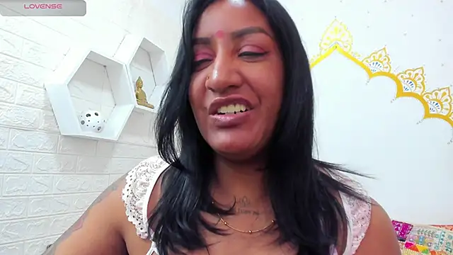 LadyNahir online show from January 18, 3:32 am