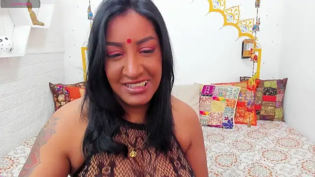 LadyNahir online show from May 28, 4:32 am