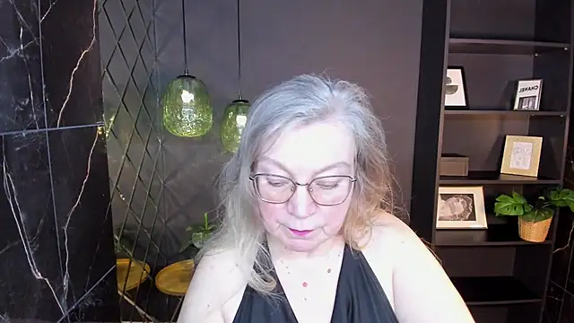 NataliMellow online show from March 4, 1:06 pm