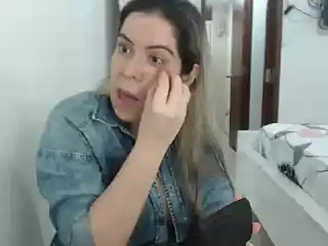 ashlymoon online show from February 17, 6:37 pm