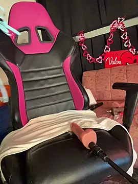 Snapshot of halana_squirts chatting on February 20, 6:26 am halana squirts online show from February 20, 6:26 am