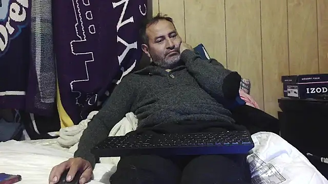 Snapshot of dantehot2020 chatting on February 6, 1:21 am dantehot2020 online show from February 6, 1:21 am