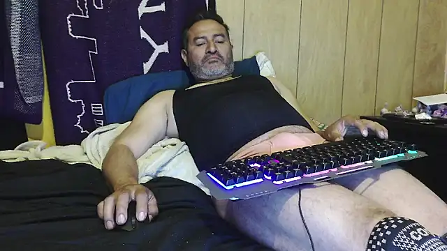 Snapshot of dantehot2020 chatting on February 23, 11:46 pm dantehot2020 online show from February 23, 11:46 pm