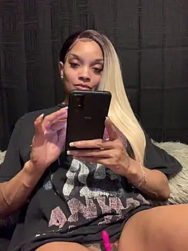 Rakiyahcharms online show from February 28, 1:58 am